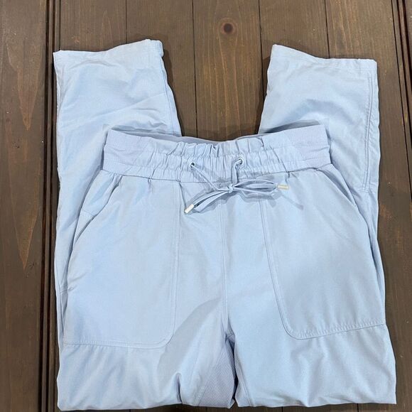 Lululemon Beyond the Studio Lined Crop - Picture 1 of 3